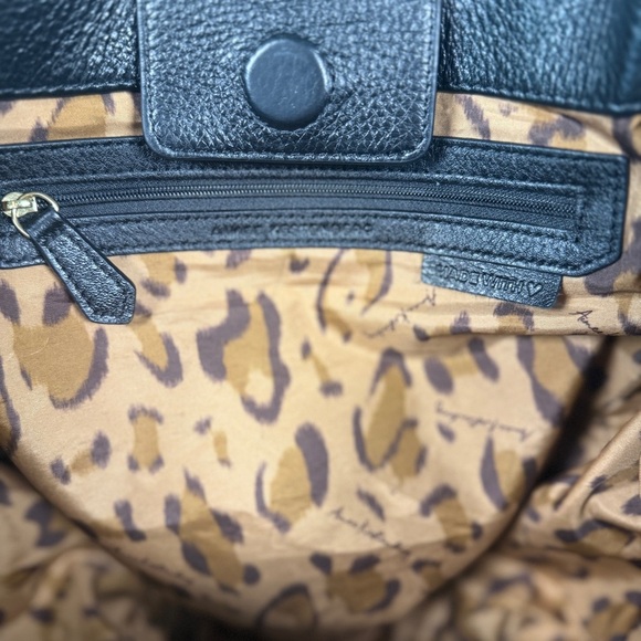 Aimee Kestenberg “Chelsea” Black Leather Shoulder Bag - Picture 4 of 11